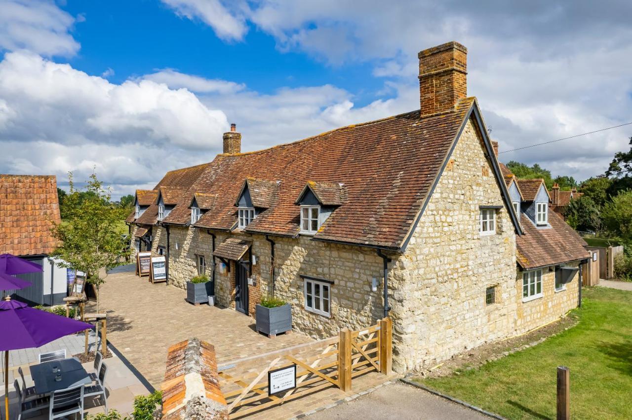 The Dinton Hermit Exterior foto